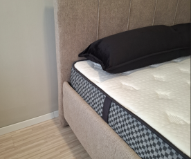 Posteljni okvir z dnom Cardiff, ležišče 160x200 Barva rjavo / bež