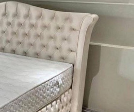Boxspring postelja Royal, Komplet z dvižnim dnom, predalom in vzmetnico 160x200 , Barva bež