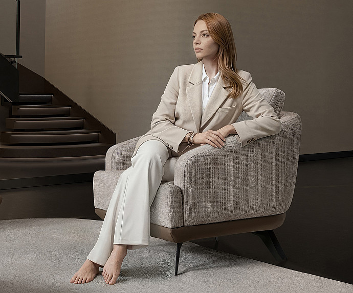 Fotelj Milano, Barva bež / lešnik /VZMETENO, po naročilu